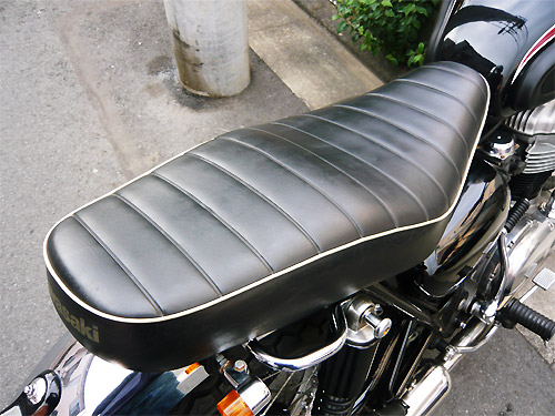 Kawasaki カワサキw650純正ローダウンシート www.disdukcapil.paserkab